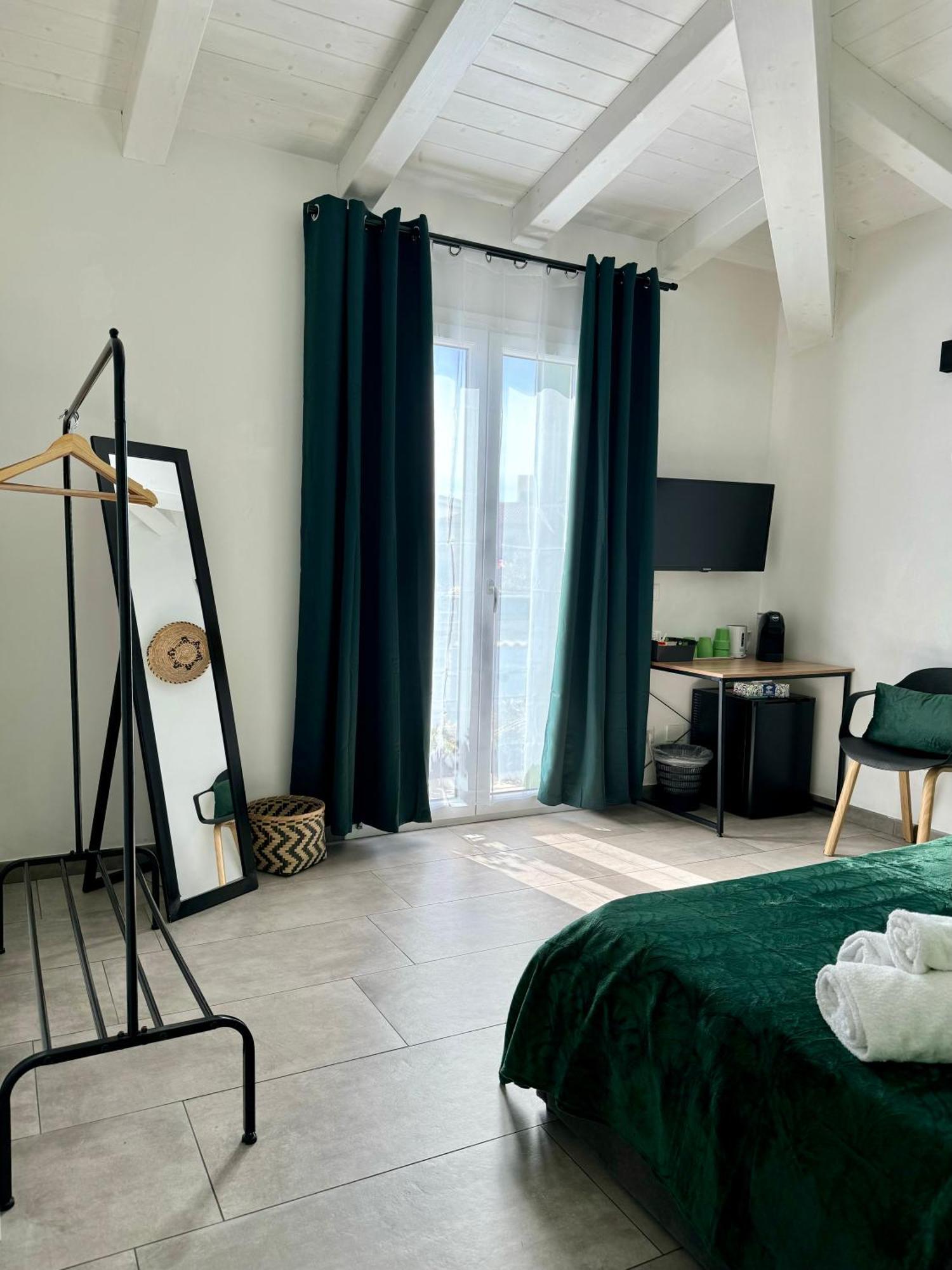 Citroom - Green City Rooms Olbia Extérieur photo